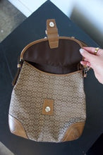 Load image into Gallery viewer, Vintage Coach Purse
